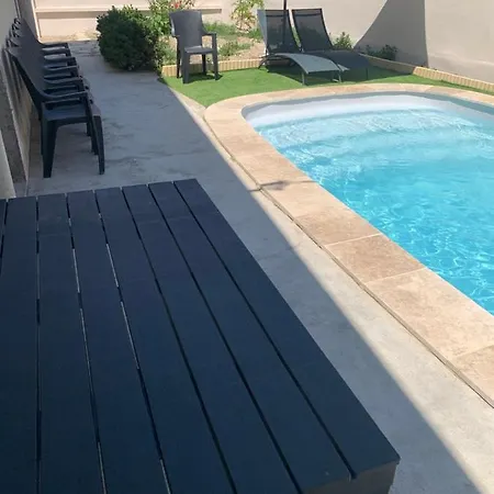 Villa 18 *