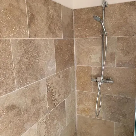 18 * Нарбонна